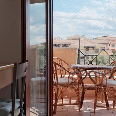 Marina Di Holiday Διαμέρισμα Όλμπια
