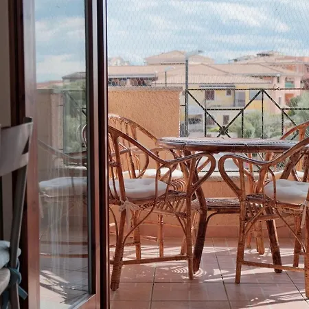 Marina Di Holiday Διαμέρισμα Όλμπια