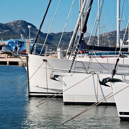 Διαμέρισμα Marina Di Holiday *